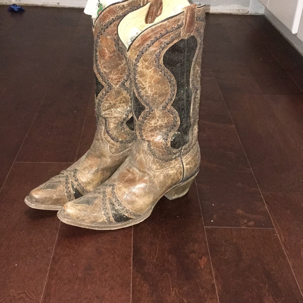 Women’s Corral snip toe boots with glitter inlay